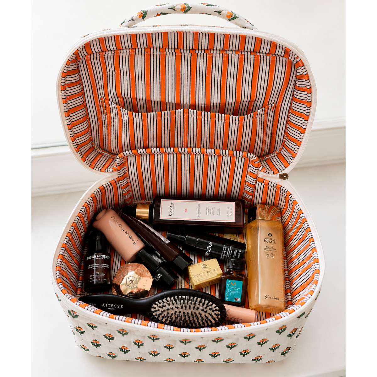 Necessaire June
